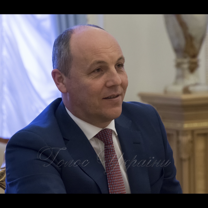14 лютого 2018 Голова Верховної Ради відгукнувся на пропозицію Президентів України щодо запровадження Дня української державності.
Голова Верховної Ради Андрій Володимирович Парубій провів зустріч з Президентами України 1991-2010 років Леонідом Макаровичем Кравчуком та Віктором Андрійовичем Ющенком, заучасті  Першого віце-прем'єр-міністра України - Міністра економічного розвитку і торгівлі України Кубіва Степана.